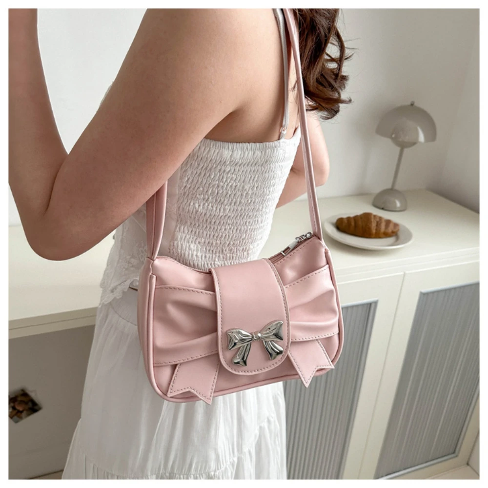 Fashion Premium Texture Bow Ruffles PU Armpit Bag Korean Style Stylish Exquisite Commuting Versatile Shoulder Bag For Women
Fashion Premium Texture Bow Ruffles PU Armpit Bag Korean Style Stylish Exquisite Commuting Versatile Shoulder Bag For Women