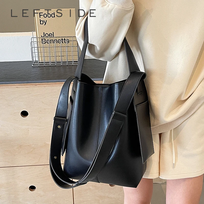 LEFTSIDE Pu Leather Shoulder Bags for Women 2024 Simple Y2K Korean Fashion Handbags and Purses Small Bucket Crossbody Bag
LEFTSIDE Pu Leather Shoulder Bags for Women 2024 Simple Y2K Korean Fashion Handbags and Purses Small Bucket Crossbody Bag