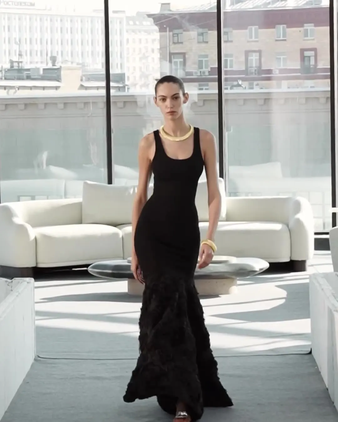 New High-end Black Shiny Silver Fabric Square Neck Sleeveless Slim Fit Sexy Maxi Dress Rose Kraken Long Dinner Dress Hot Sales
New High-end Black Shiny Silver Fabric Square Neck Sleeveless Slim Fit Sexy Maxi Dress Rose Kraken Long Dinner Dress Hot Sales