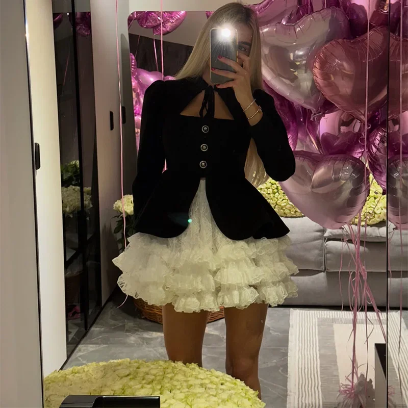 Women's Elegant Hepburn Style Ruffled Tulle Mini Skirt Layered Lace Puff High Waist Sweet Cute Party Club A-line Cake Skirt 2026
Women's Elegant Hepburn Style Ruffled Tulle Mini Skirt Layered Lace Puff High Waist Sweet Cute Party Club A-line Cake Skirt 2026