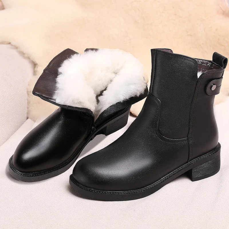 Genuine Leather Women's Snow Boots 2025 New Female Flat Wool Boots Plus Size 41 42 43 Soft Soled Ankle Boots For Women 
Genuine Leather Women's Snow Boots 2025 New Female Flat Wool Boots Plus Size 41 42 43 Soft Soled Ankle Boots For Women