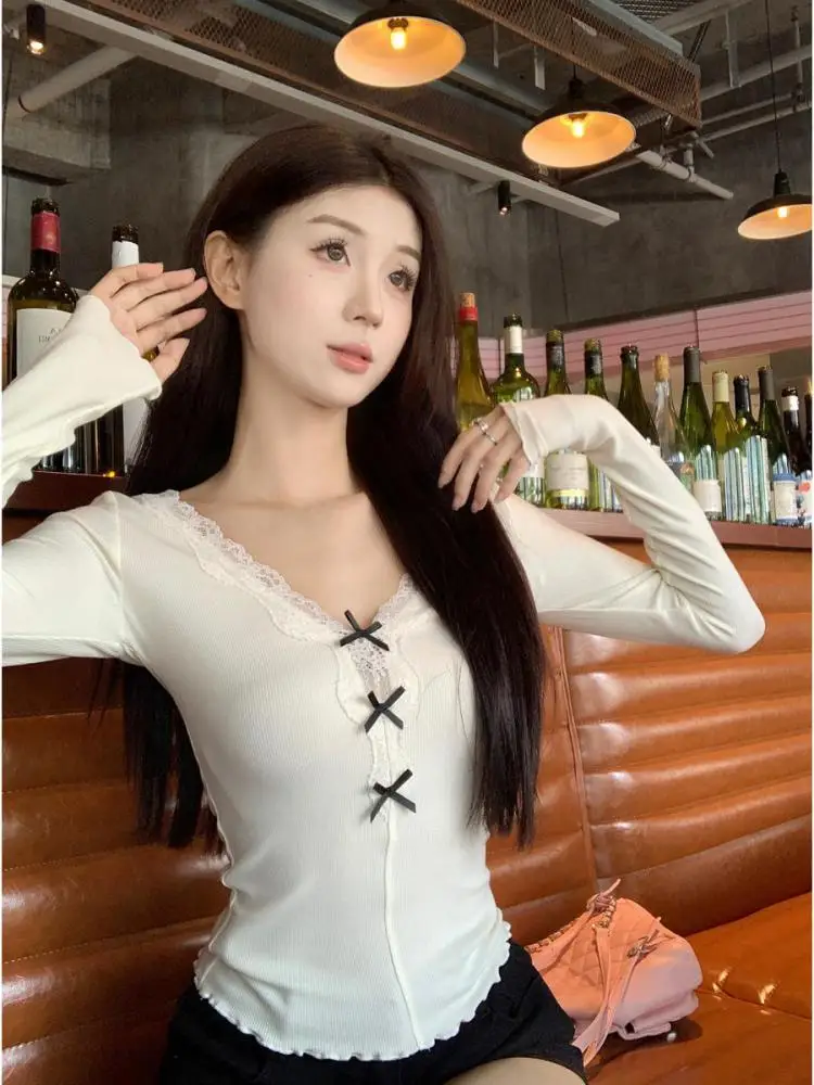 Autumn Winter Women Beige Patchwork Lace Short Knit V Neck Bow Sweater Grey Long Sleeve Pullover Tops Korean Fashion Clothes New
Autumn Winter Women Beige Patchwork Lace Short Knit V Neck Bow Sweater Grey Long Sleeve Pullover Tops Korean Fashion Clothes New