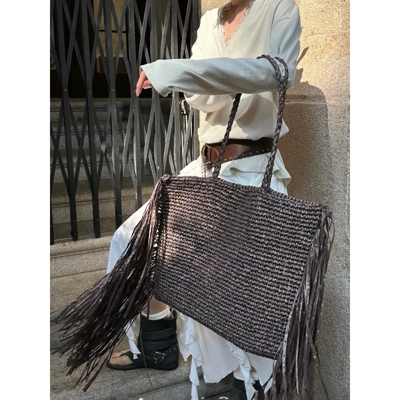 Vintage Fringe Woven Tote Bag for Women Boho Large Capacity Shoulder Bag Handmade Raffia Crossbody Bag with Long Tassels Beach
Vintage Fringe Woven Tote Bag for Women Boho Large Capacity Shoulder Bag Handmade Raffia Crossbody Bag with Long Tassels Beach