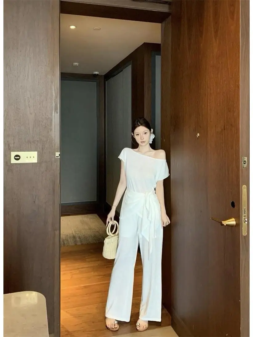 Elegant Summer 2026 Women's Lazy Style T-Shirt Wide Leg Pants Shoulder Bared Three Piece Set Casual Fashion Outfit High Waist
Elegant Summer 2026 Women's Lazy Style T-Shirt Wide Leg Pants Shoulder Bared Three Piece Set Casual Fashion Outfit High Waist
