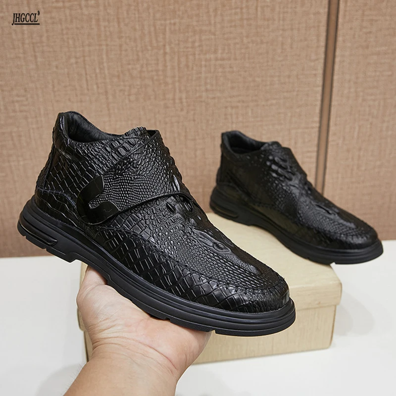 New men's casual shoes, winter warm boots, fleece genuine leather men's shoes with crocodile pattern A20
New men's casual shoes, winter warm boots, fleece genuine leather men's shoes with crocodile pattern A20