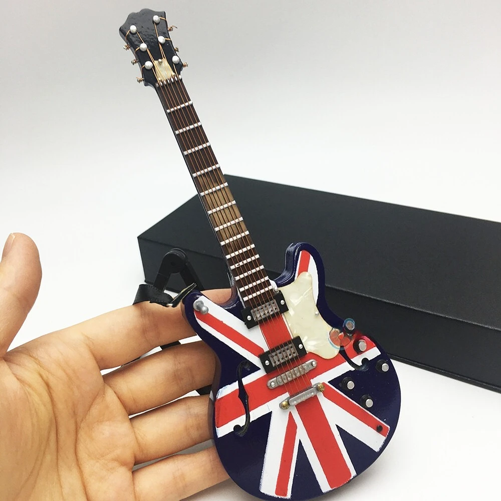 Модель инструмента в масштабе 1/6, ЭЛЕКТРИЧЕСКИЙ ГИТАР с флагом 18 см, подходит для подвижной куклы 12 дюймов
Модель инструмента в масштабе 1/6, ЭЛЕКТРИЧЕСКИЙ ГИТАР с флагом 18 см, подходит для подвижной куклы 12 дюймов