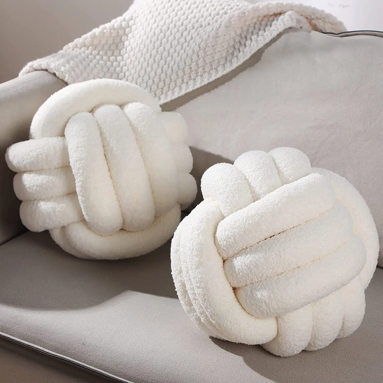 Inyahome Knot Pillows Home Decorative Round Ball Throw Plush Pillows Boucle Knotted Circle Soft Pillows Cushion for Room Floor
Inyahome Knot Pillows Home Decorative Round Ball Throw Plush Pillows Boucle Knotted Circle Soft Pillows Cushion for Room Floor