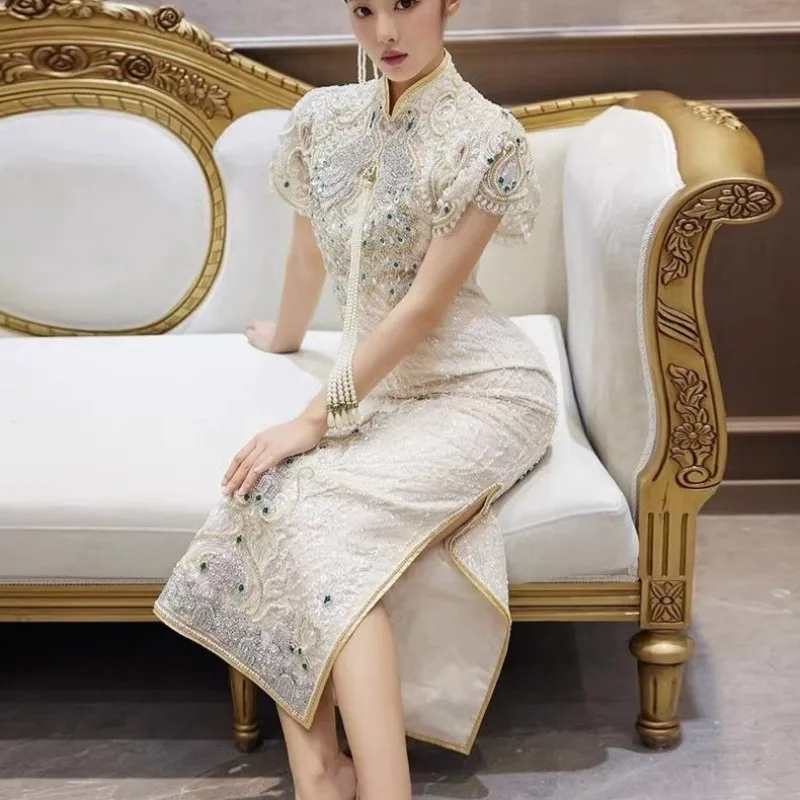New Chinese Improved Cheongsam Light Luxury Heavy Industry Embroidery Retro National Style Engagement Dress Bride's Return Dress
New Chinese Improved Cheongsam Light Luxury Heavy Industry Embroidery Retro National Style Engagement Dress Bride's Return Dress