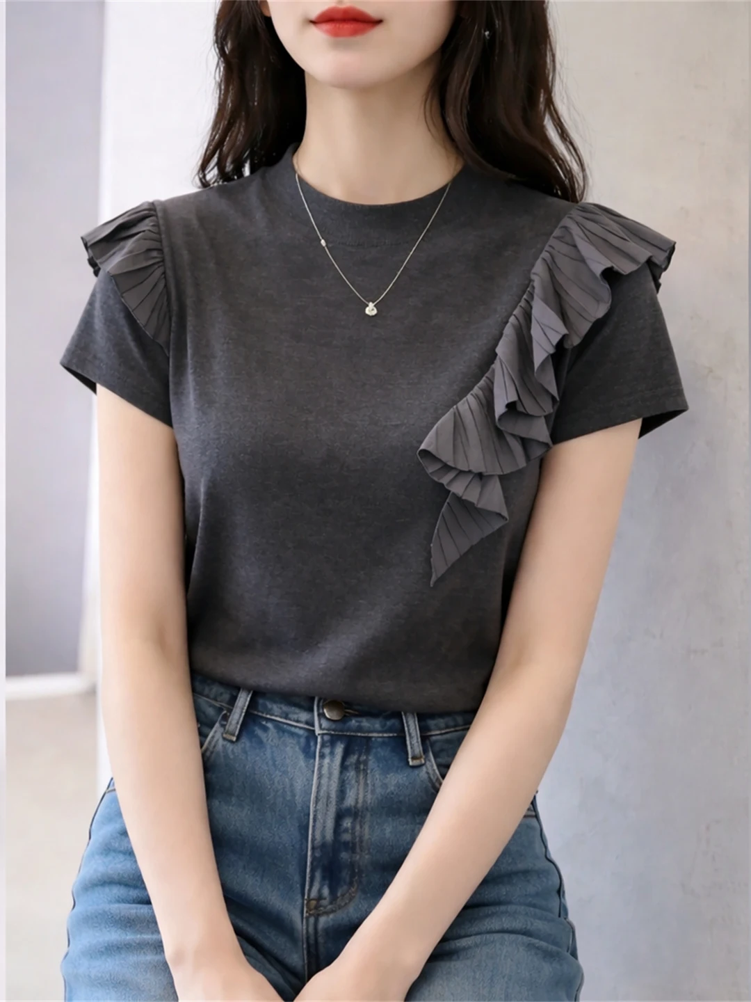 Chic Lace Trim Knitted T-Shirt Summer Ice Silk round Neck Short Sleeve Fashionable Korean Style Commute Straight Cut Top
Chic Lace Trim Knitted T-Shirt Summer Ice Silk round Neck Short Sleeve Fashionable Korean Style Commute Straight Cut Top