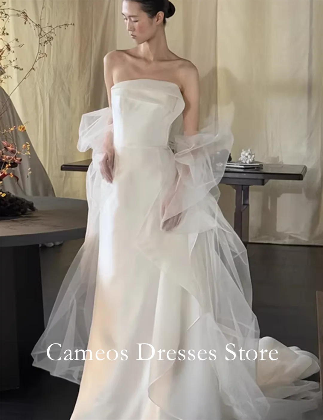 SONDR Customized Strapless Off Shoulder Wedding Dresses Tulle Satin Elegant Sweep Train Brides Gowns Women Bridal Dresses
SONDR Customized Strapless Off Shoulder Wedding Dresses Tulle Satin Elegant Sweep Train Brides Gowns Women Bridal Dresses