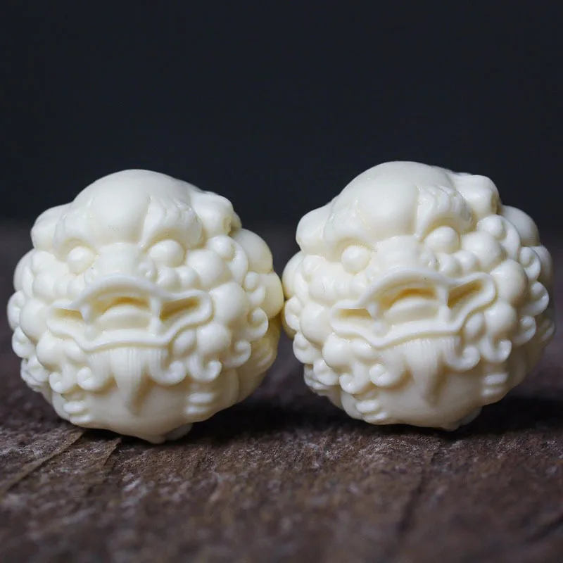 Ivory Nut Carved Diamond Handball4.0、5.0Hand Pieces Bodhi Seeds Coconut Wood Crafts Handball Gift Box
Ivory Nut Carved Diamond Handball4.0、5.0Hand Pieces Bodhi Seeds Coconut Wood Crafts Handball Gift Box