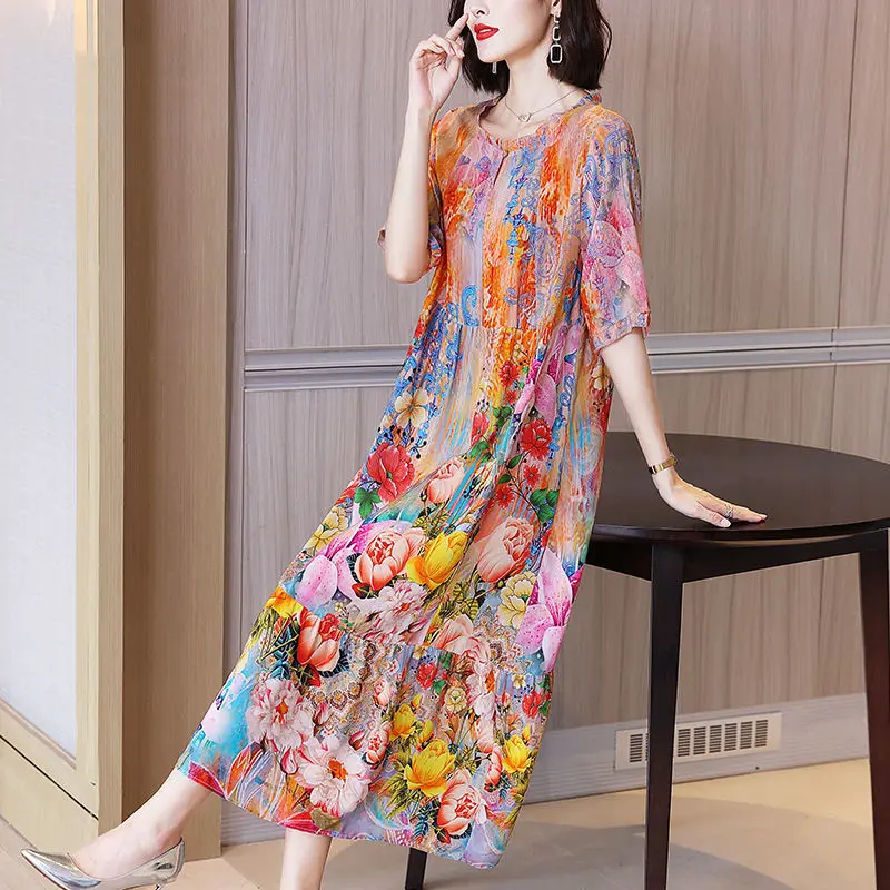 Ethnic wind quality color Hangzhou silk dress 2023 summer new loose thin silkworm silk knee skirt short sleeve o neck dress
Ethnic wind quality color Hangzhou silk dress 2023 summer new loose thin silkworm silk knee skirt short sleeve o neck dress