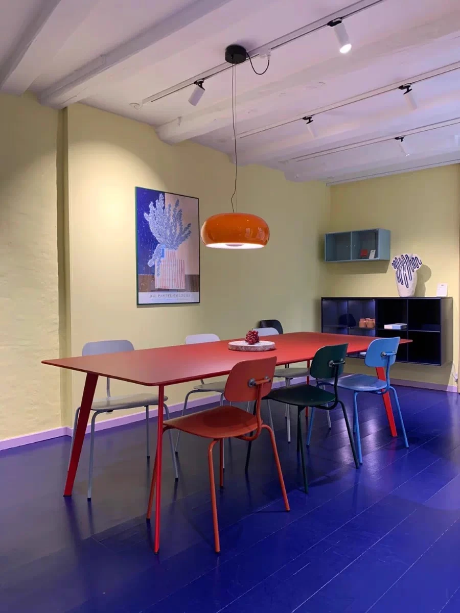 Nordic Glass LED Pendant Light Scandinavian Hanging Chandelier for Dining Room Kitchen Island Home Decor Modern Atmosphere Lamp
Nordic Glass LED Pendant Light Scandinavian Hanging Chandelier for Dining Room Kitchen Island Home Decor Modern Atmosphere Lamp