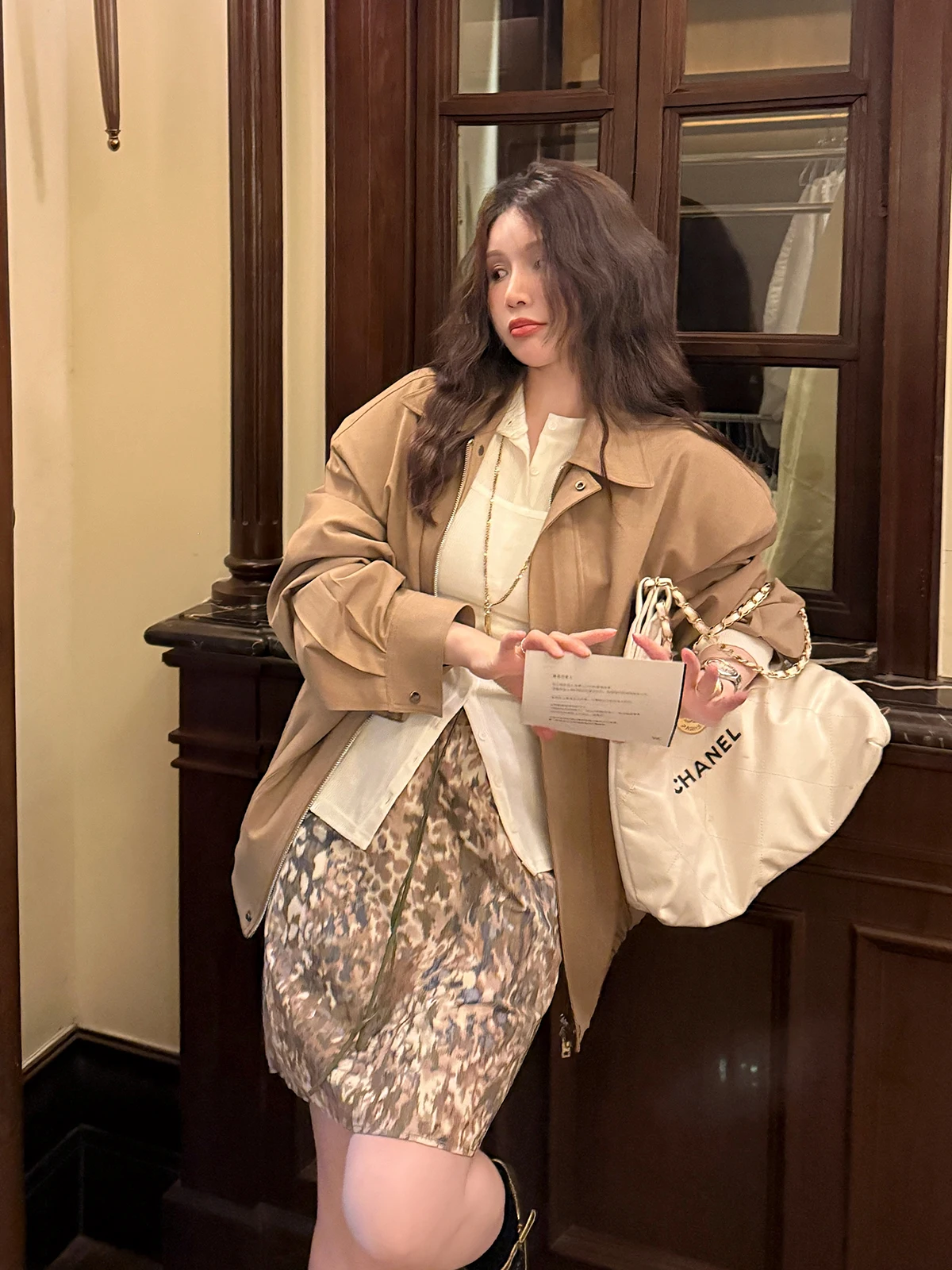 IUIU Arjing Home Miu Series Latte Short Jacket Casual Loose Simple Style Spring Autumn Top Coat Cotton Long Sleeve Short Length
IUIU Arjing Home Miu Series Latte Short Jacket Casual Loose Simple Style Spring Autumn Top Coat Cotton Long Sleeve Short Length