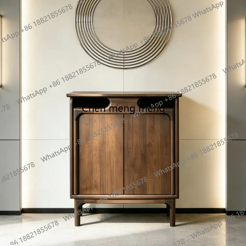 Шкаф для прихожей из массива дерева, простой, для домашнего использования.
Шкаф для прихожей из массива дерева, простой, для домашнего использования.