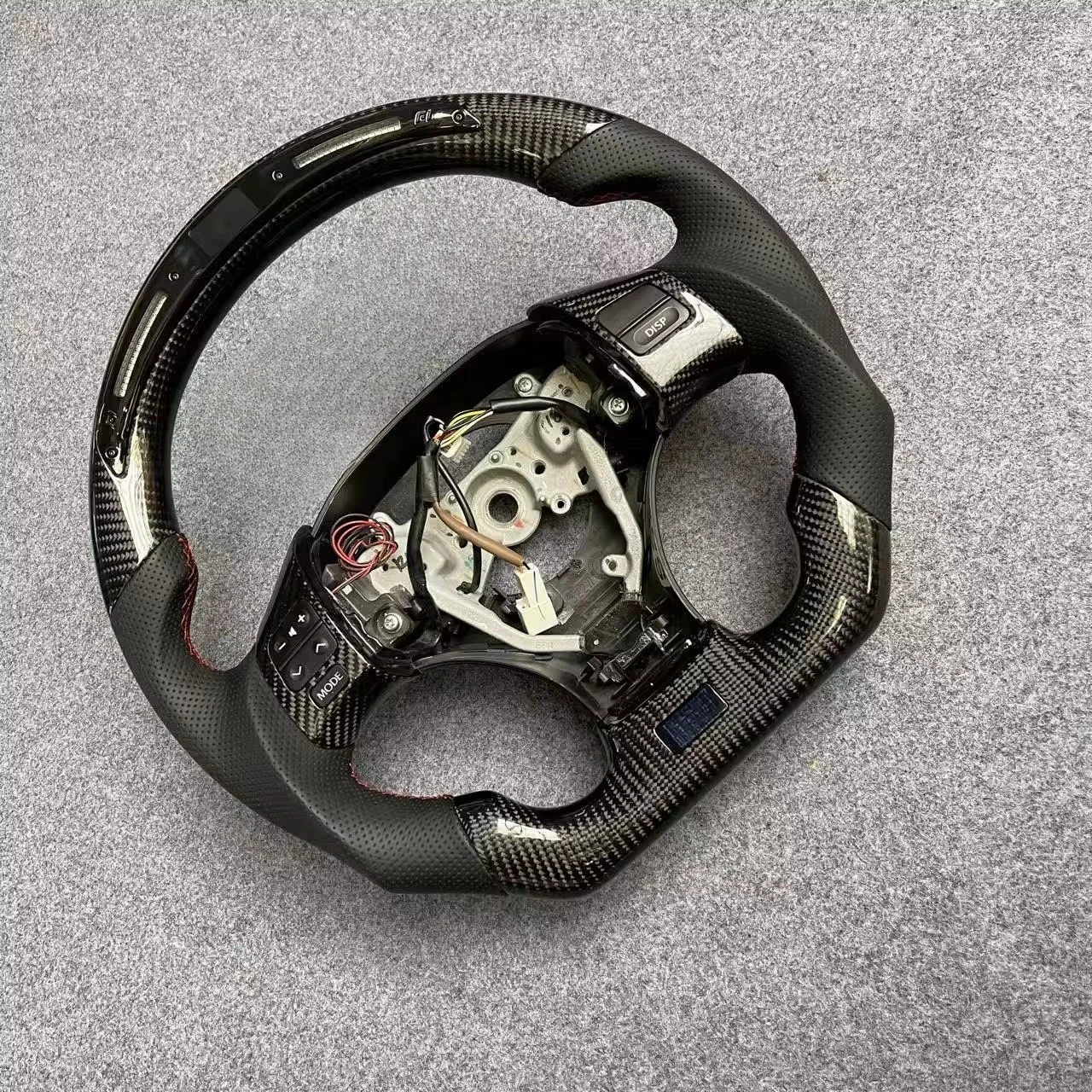 True Carbon Fiber Steering Wheel For Lexus IS250 350 2006-2012
True Carbon Fiber Steering Wheel For Lexus IS250 350 2006-2012