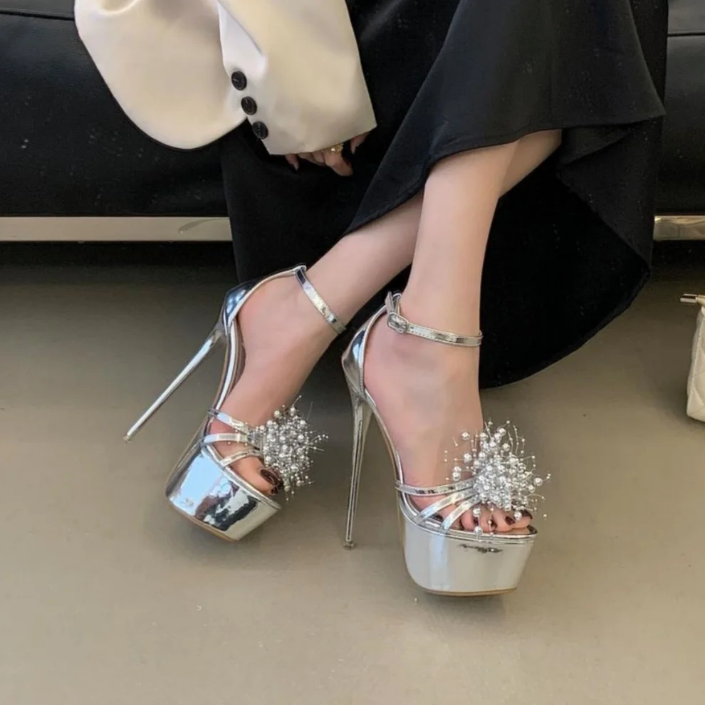 Fashionable Sexy Single Strap Women's Sandals High Heels Nightclub Stiletto Summer New Arrival Exotic European Style Sexy Shoes
Fashionable Sexy Single Strap Women's Sandals High Heels Nightclub Stiletto Summer New Arrival Exotic European Style Sexy Shoes