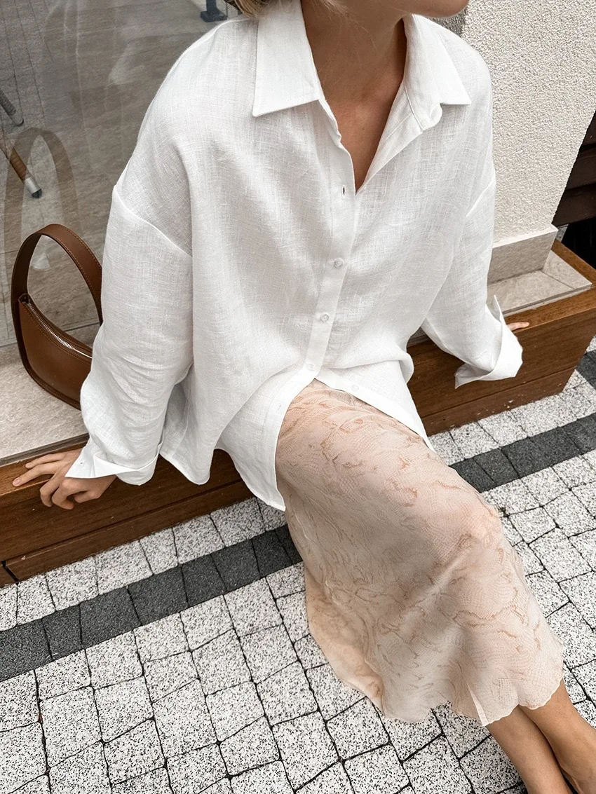 Elegant Oversized Shirts Women Casual Solid Button Lapel Blouses Shirt Spring Autumn Long Sleeve Loose Tops Vintage Tunic Blusas
Elegant Oversized Shirts Women Casual Solid Button Lapel Blouses Shirt Spring Autumn Long Sleeve Loose Tops Vintage Tunic Blusas