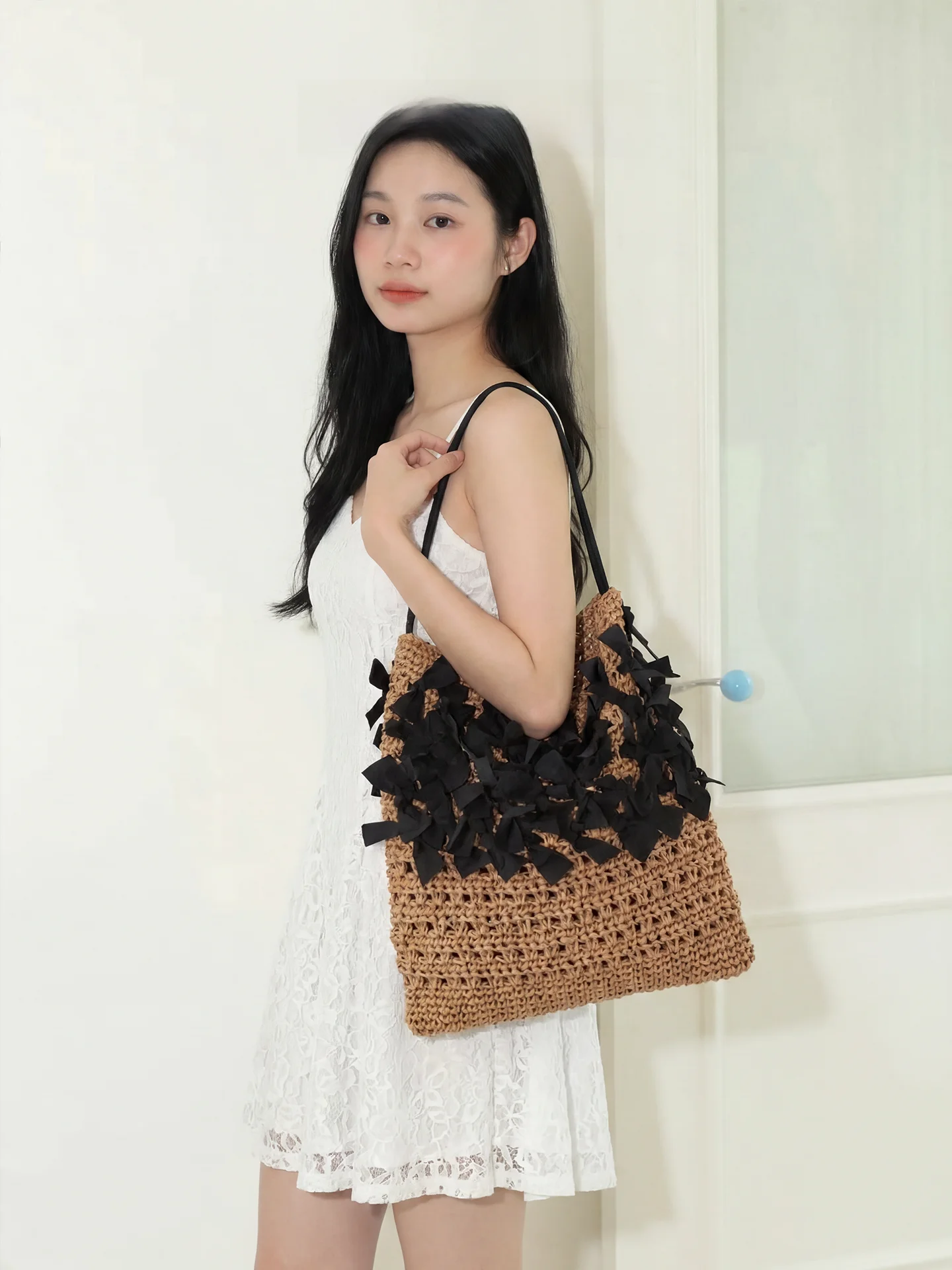 Orange Girl Knot Straw Weaving Bag 2026 New Summer Beach Vacation Lazy Style Single Shoulder Tote Bag for Casual Use
Orange Girl Knot Straw Weaving Bag 2026 New Summer Beach Vacation Lazy Style Single Shoulder Tote Bag for Casual Use