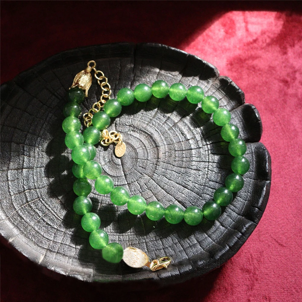Vintage jewelry fashion Classic Luxury style Green round beads with Bohemian women's accessories necklace or stud earrings
Vintage jewelry fashion Classic Luxury style Green round beads with Bohemian women's accessories necklace or stud earrings