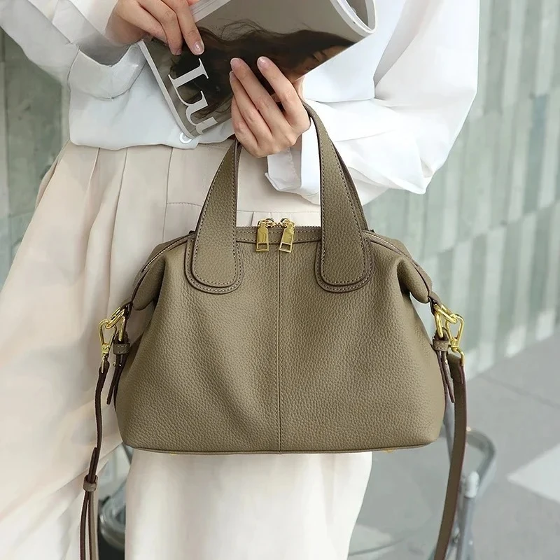 Natural Cowhide Leather Tote Bag for Women Retro Large Capacity Shoulder Bag Mature Ladies Crossbody Purse Classic Handbag 2025
Natural Cowhide Leather Tote Bag for Women Retro Large Capacity Shoulder Bag Mature Ladies Crossbody Purse Classic Handbag 2025