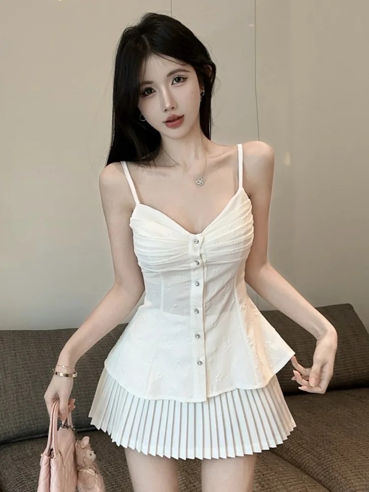 Sweet Pure Desire Folded V-neck Waist-cinching Slimming Women's Tank Top Summer New Design High-End Feeling Top
Sweet Pure Desire Folded V-neck Waist-cinching Slimming Women's Tank Top Summer New Design High-End Feeling Top