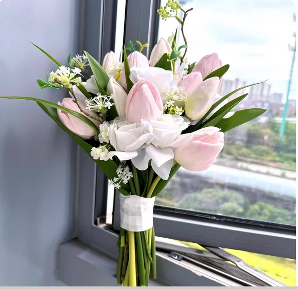 Ощущение веера, розовые ручные цветы, корейское фото, свадебный имитационный букет, горячий фотобукет, подарок подруге.
Ощущение веера, розовые ручные цветы, корейское фото, свадебный имитационный букет, горячий фотобукет, подарок подруге.