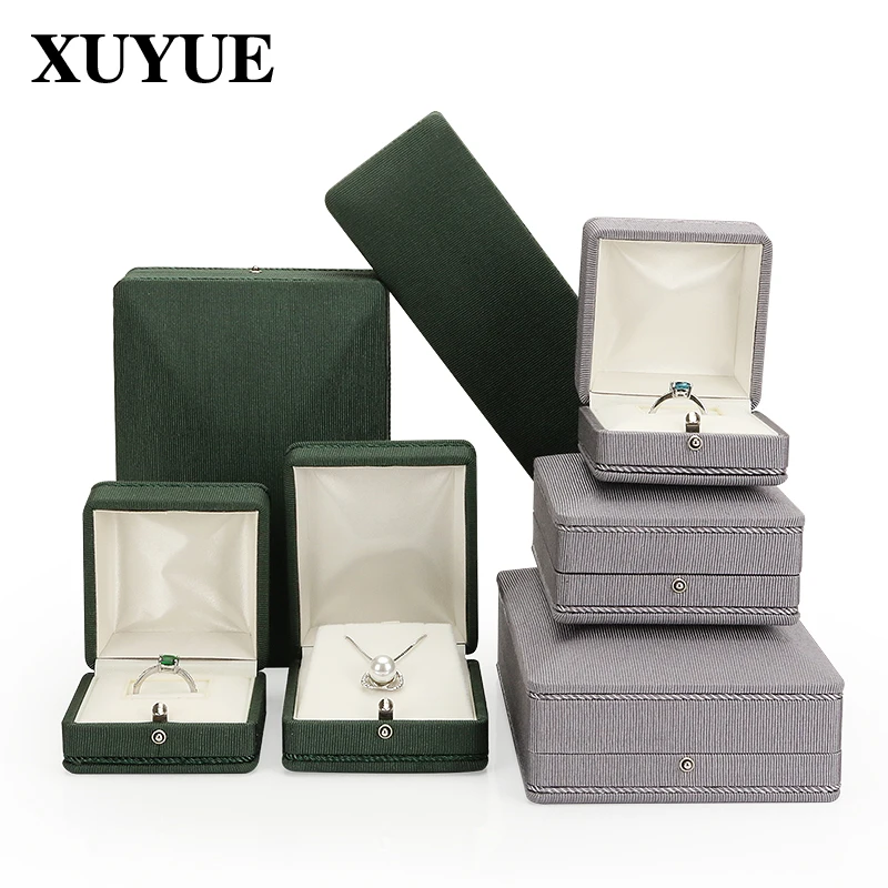 Flannel box jewelry box storage jewelry box custom-made high-end velvet creative jewelry box support wholesale
Flannel box jewelry box storage jewelry box custom-made high-end velvet creative jewelry box support wholesale