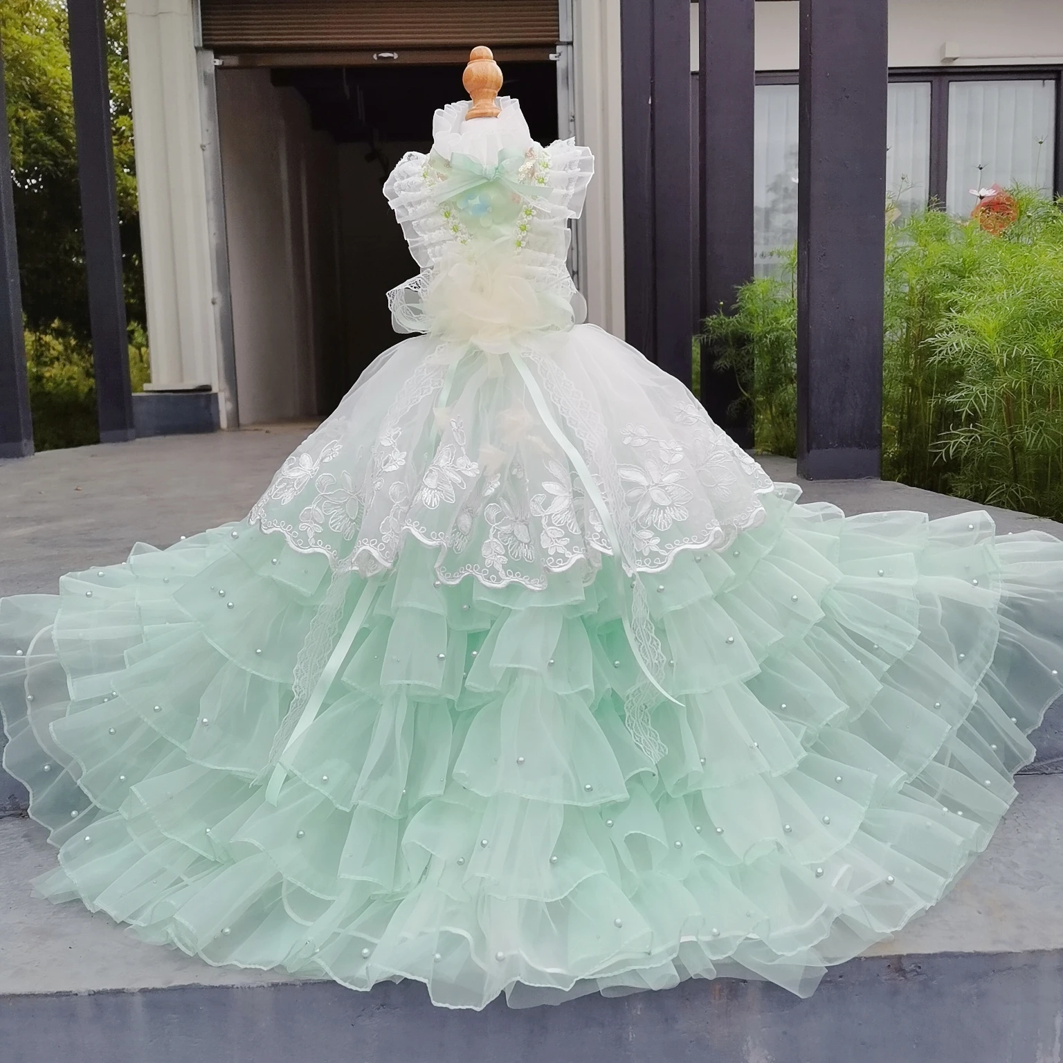 Pet Clothes Photography Dress Fashion Simple Light Green Pink White Beige Puppy Clothing Luxury Pearl Bow Long Tail Dress Poodle
Pet Clothes Photography Dress Fashion Simple Light Green Pink White Beige Puppy Clothing Luxury Pearl Bow Long Tail Dress Poodle