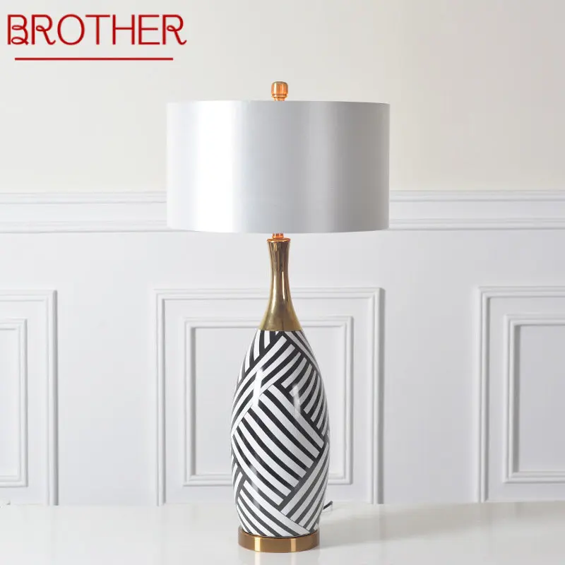 BROTHER Creative Ceramics Table Light Modern Stripe Design American Bedside Lamp Led for Home Living Room Bedroom
BROTHER Creative Ceramics Table Light Modern Stripe Design American Bedside Lamp Led for Home Living Room Bedroom