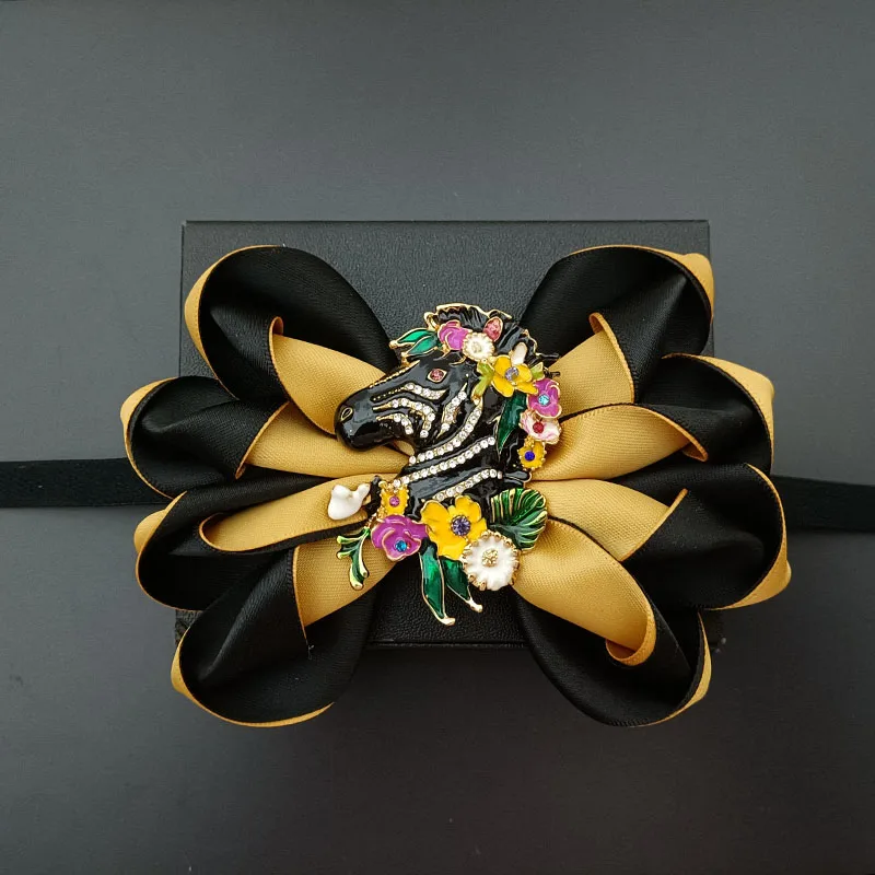 Men's Bow Tie High-end Business Casual Dress Suit Shirt Horse Brooch Collar Flower Wedding Bowtie Original Design Handmade Gifts
Men's Bow Tie High-end Business Casual Dress Suit Shirt Horse Brooch Collar Flower Wedding Bowtie Original Design Handmade Gifts