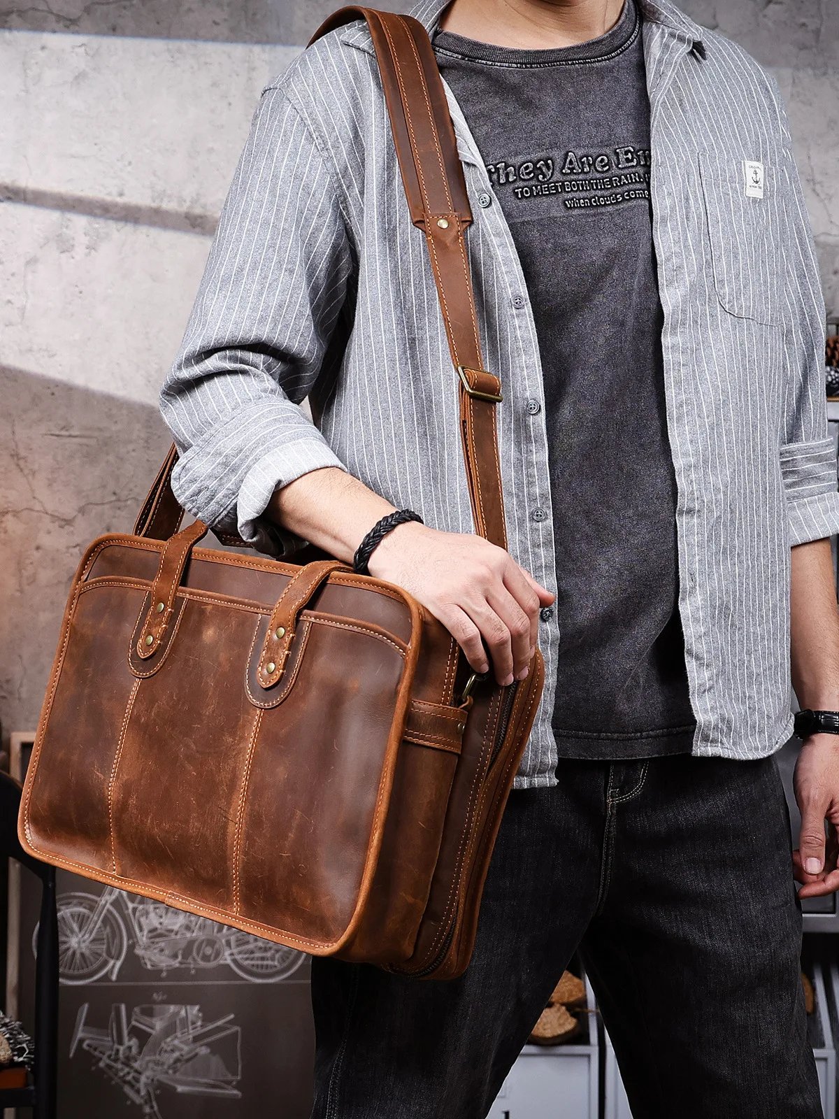 PNDME vintage crazy horse cowhide men's large capacity briefcase business luxury genuine leather multifunctional laptop handbag
PNDME vintage crazy horse cowhide men's large capacity briefcase business luxury genuine leather multifunctional laptop handbag