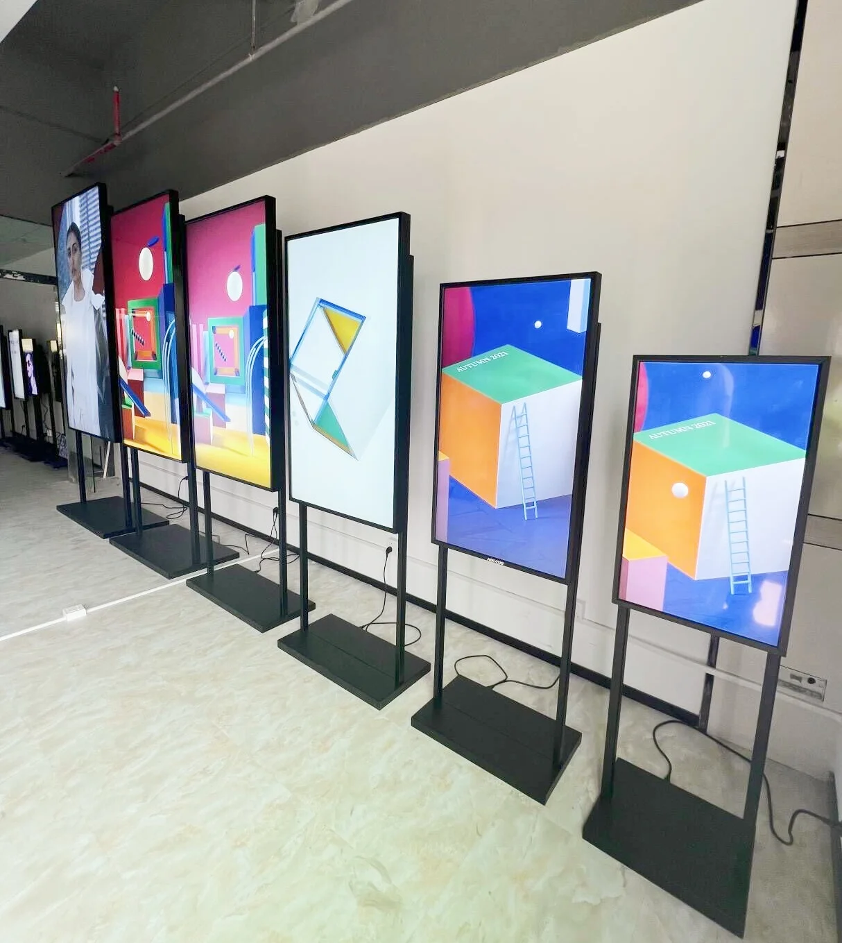 Hot Sale Window Display Double Sided Ceiling 43 49 55 Inch Digital Signage Displays Screen For Advertising Factory Price
Hot Sale Window Display Double Sided Ceiling 43 49 55 Inch Digital Signage Displays Screen For Advertising Factory Price