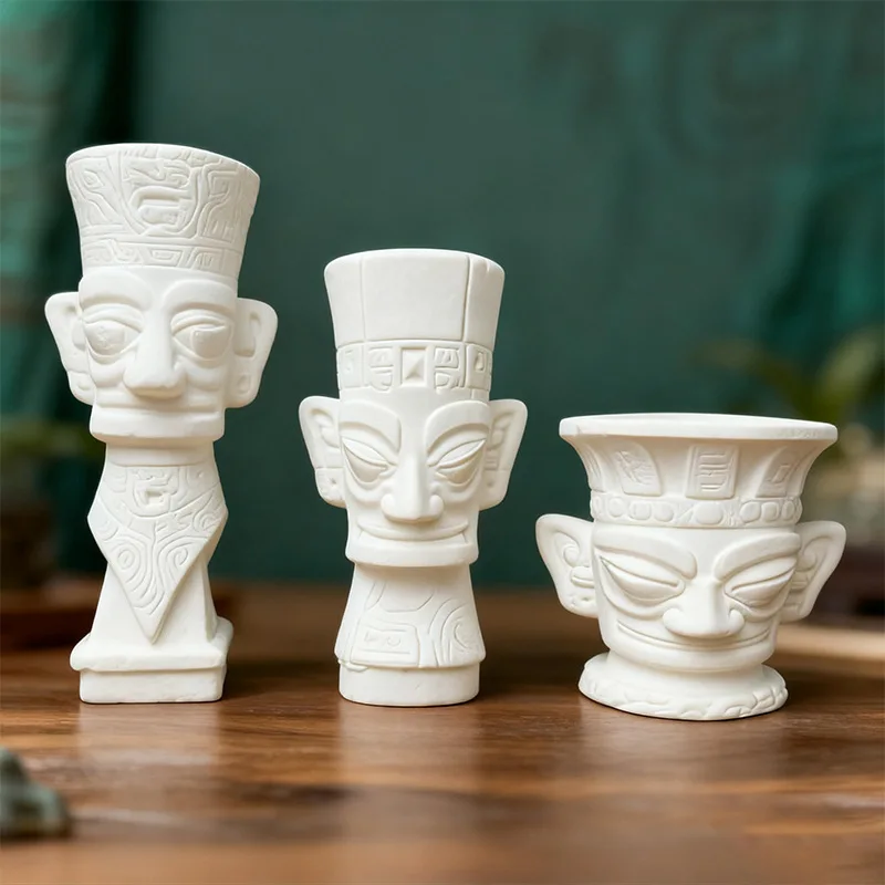 Solid color Sanxingdui mask plaster model office desktop porch ornaments home decoration gifts
Solid color Sanxingdui mask plaster model office desktop porch ornaments home decoration gifts