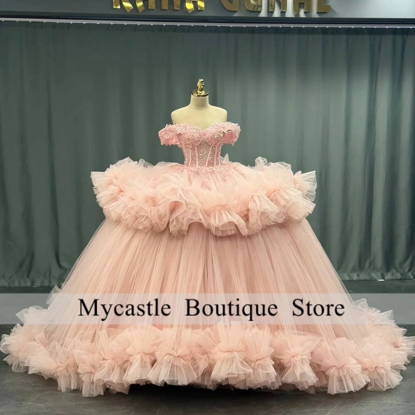 New Pink Ruffles Quinceanera Dress Ball Gown 2025 Bow Off Shoulder Corset Sweet 16 Dress Birthday Party Dress Customized
New Pink Ruffles Quinceanera Dress Ball Gown 2025 Bow Off Shoulder Corset Sweet 16 Dress Birthday Party Dress Customized