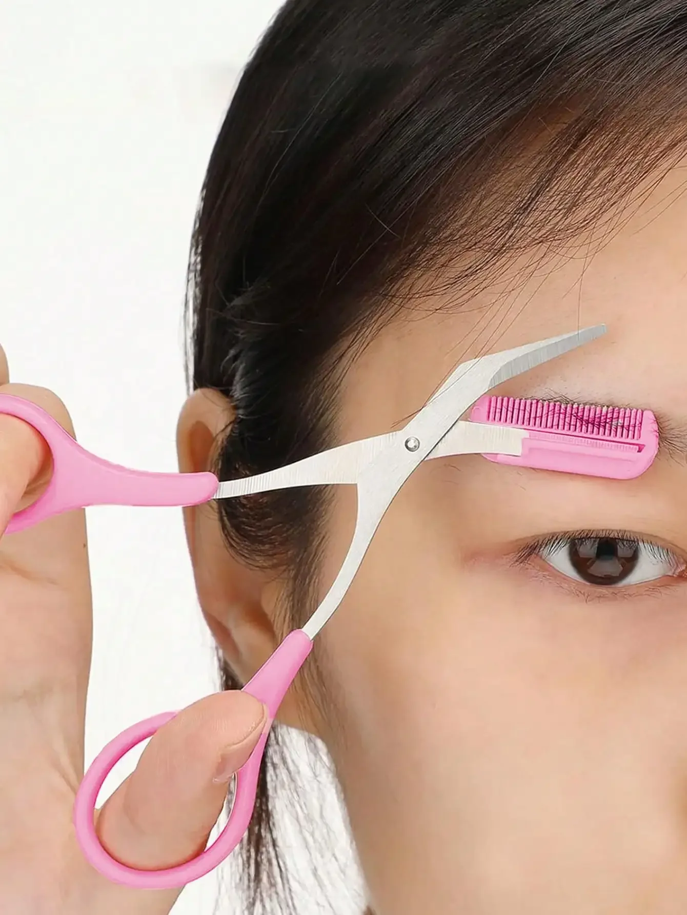 1pc Upgraded Unisex Eyebrow Scissors Comb, Stronger And Sharper,New Version Auxiliary Eyebrow Comb Scissors For Women And Men
1pc Upgraded Unisex Eyebrow Scissors Comb, Stronger And Sharper,New Version Auxiliary Eyebrow Comb Scissors For Women And Men