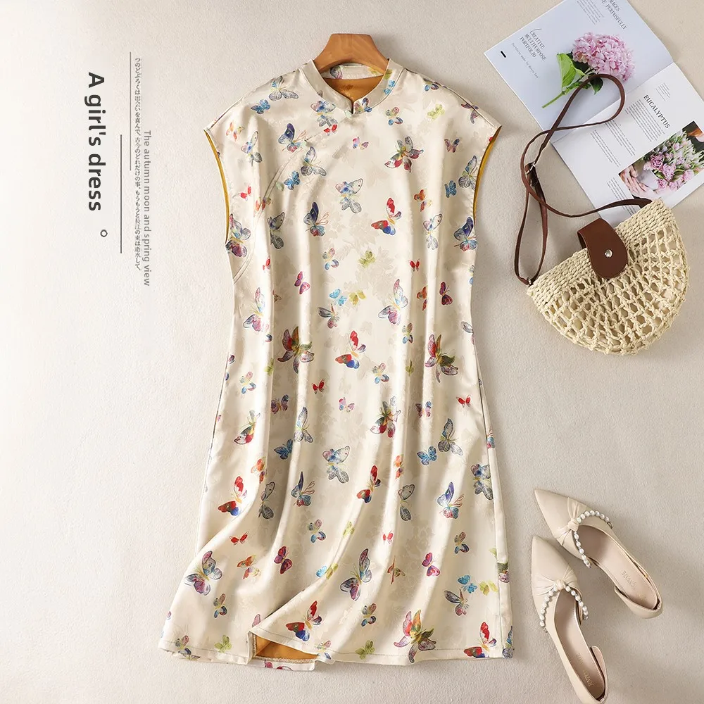 New Chinese Style Double-Sided Embroidered Stand Collar Dress Slimming Women's Summer City Walk Loose Fit Polyester Fiber
New Chinese Style Double-Sided Embroidered Stand Collar Dress Slimming Women's Summer City Walk Loose Fit Polyester Fiber