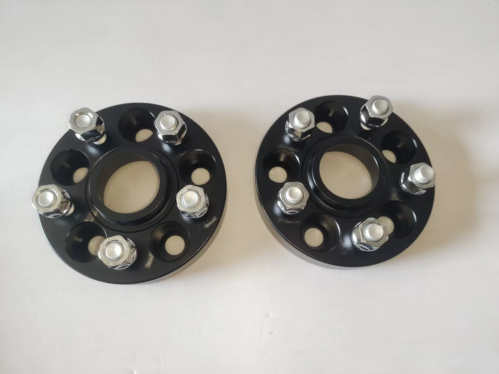 15|20mm Forged Alloy Car Wheel Hub Spacers 2PCS 0.6"5x120 74.1mm M12*1.5 Thread 2pcs For BMW E39 5series 525i 528i 530i 540i M5
15|20mm Forged Alloy Car Wheel Hub Spacers 2PCS 0.6"5x120 74.1mm M12*1.5 Thread 2pcs For BMW E39 5series 525i 528i 530i 540i M5