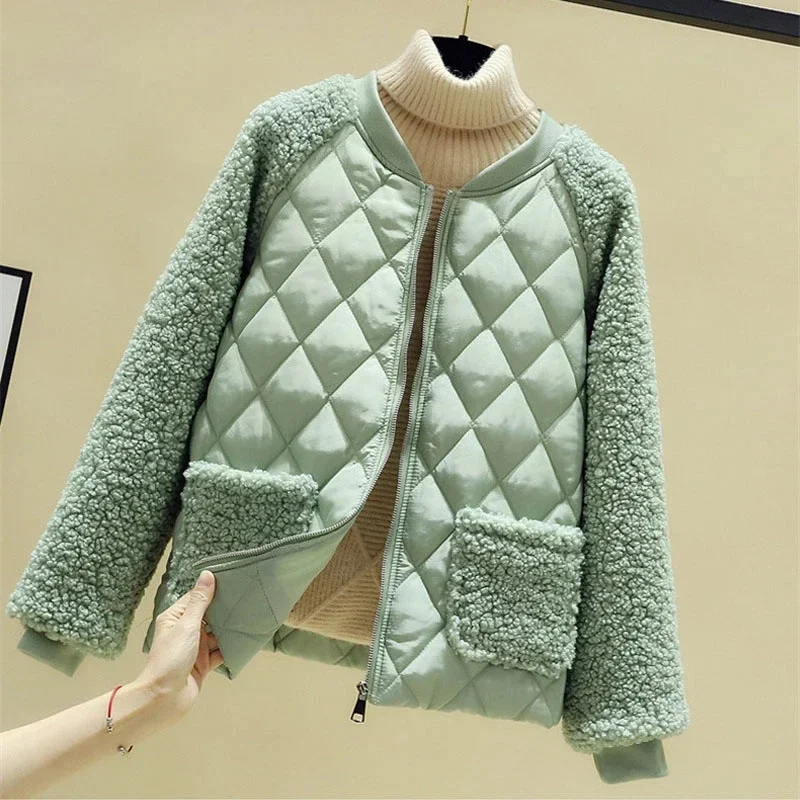 Autumn Winter lambswool Splice Parka Female Short Casual Cotton-padded Loose Warm Outwear Jacke Women 2025 New Women's Jackets
Autumn Winter lambswool Splice Parka Female Short Casual Cotton-padded Loose Warm Outwear Jacke Women 2025 New Women's Jackets