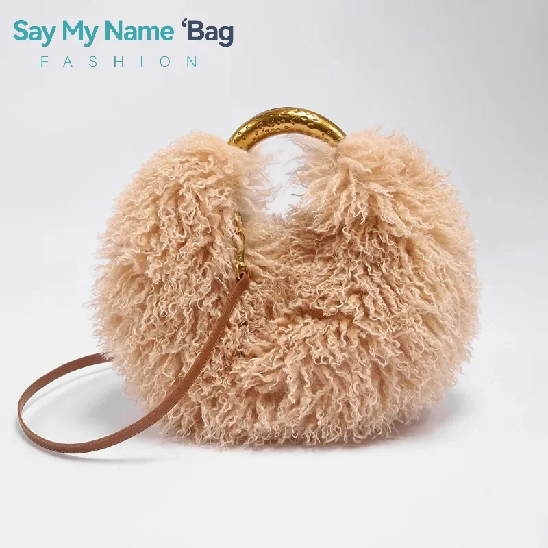  Женская сумка-клатч из искусственного меха, зимняя, теплая, темно-серая, красная, с застежкой-пряжкой, с цепочкой через плечо, роскошная сумка из искусственного меха
Женская сумка-клатч из искусственного меха, зимняя, теплая, темно-серая, красная, с застежкой-пряжкой, с цепочкой через плечо, роскошная сумка из искусственного меха