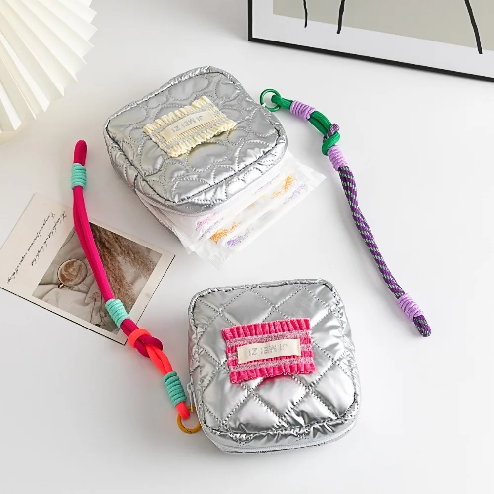 PU Square Cosmetic Pouch Waterproof Large Capacity Sanitary Napkin Storage Bag With Pendant Rope High Appearance Makeup Bag
PU Square Cosmetic Pouch Waterproof Large Capacity Sanitary Napkin Storage Bag With Pendant Rope High Appearance Makeup Bag