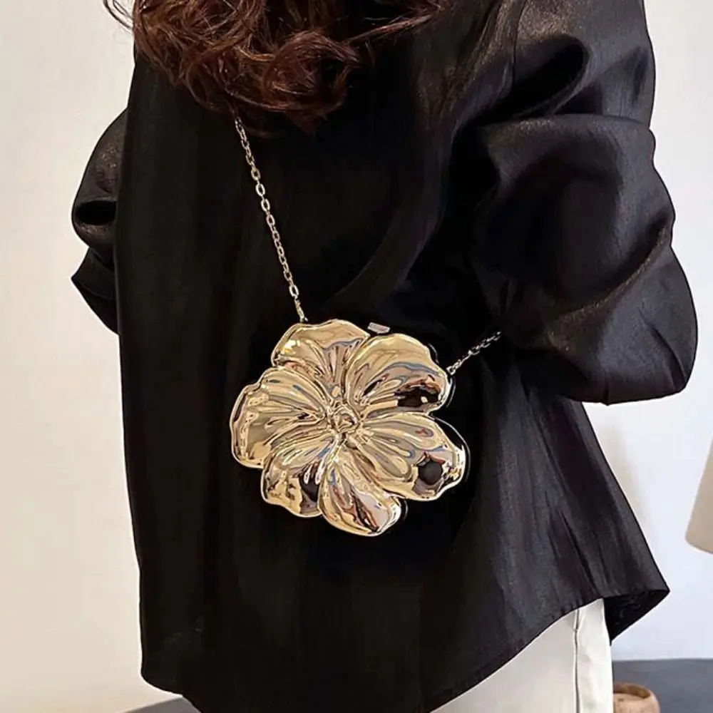 Acrylic Bright Flower Shoulder Bag Korean Style Mini Messenger Bag Banquet Chain Bag Small Wallet Metal Chain Funny Party Bag
Acrylic Bright Flower Shoulder Bag Korean Style Mini Messenger Bag Banquet Chain Bag Small Wallet Metal Chain Funny Party Bag