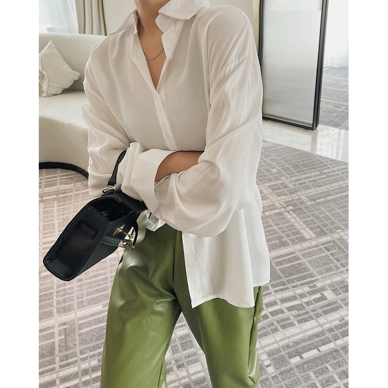2022 Woman Oem White Basic Simple Blouses Shirts Clothing Fashion Tops Elegant Autumn New Y2k Korean T-shirt Long Sleeve Style
2022 Woman Oem White Basic Simple Blouses Shirts Clothing Fashion Tops Elegant Autumn New Y2k Korean T-shirt Long Sleeve Style