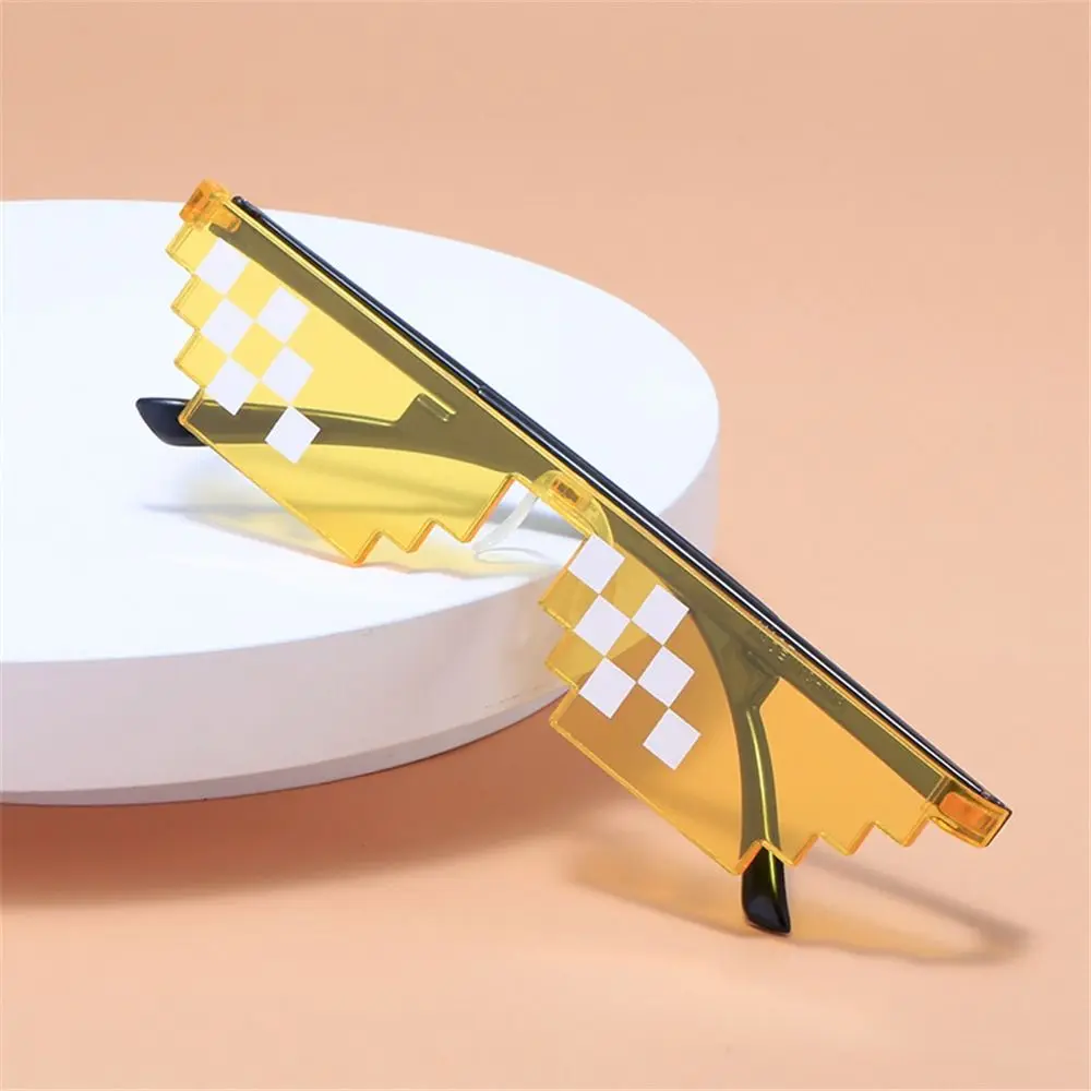 Винтажные очки с пиксельной мозаикой на Хэллоуин, новые очки для косплея, забавные очки для мужчин и женщин 
Винтажные очки с пиксельной мозаикой на Хэллоуин, новые очки для косплея, забавные очки для мужчин и женщин