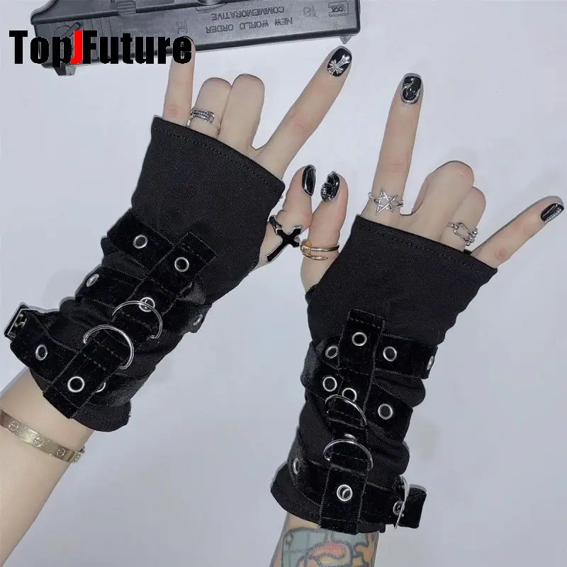 Y2K Girl Harajuku Subculture Fingerless Gloves Lace-up Metal Decor Street Cosplay Arm Sleeves Gothic Punk Wrist Cuffs for Women
Y2K Girl Harajuku Subculture Fingerless Gloves Lace-up Metal Decor Street Cosplay Arm Sleeves Gothic Punk Wrist Cuffs for Women