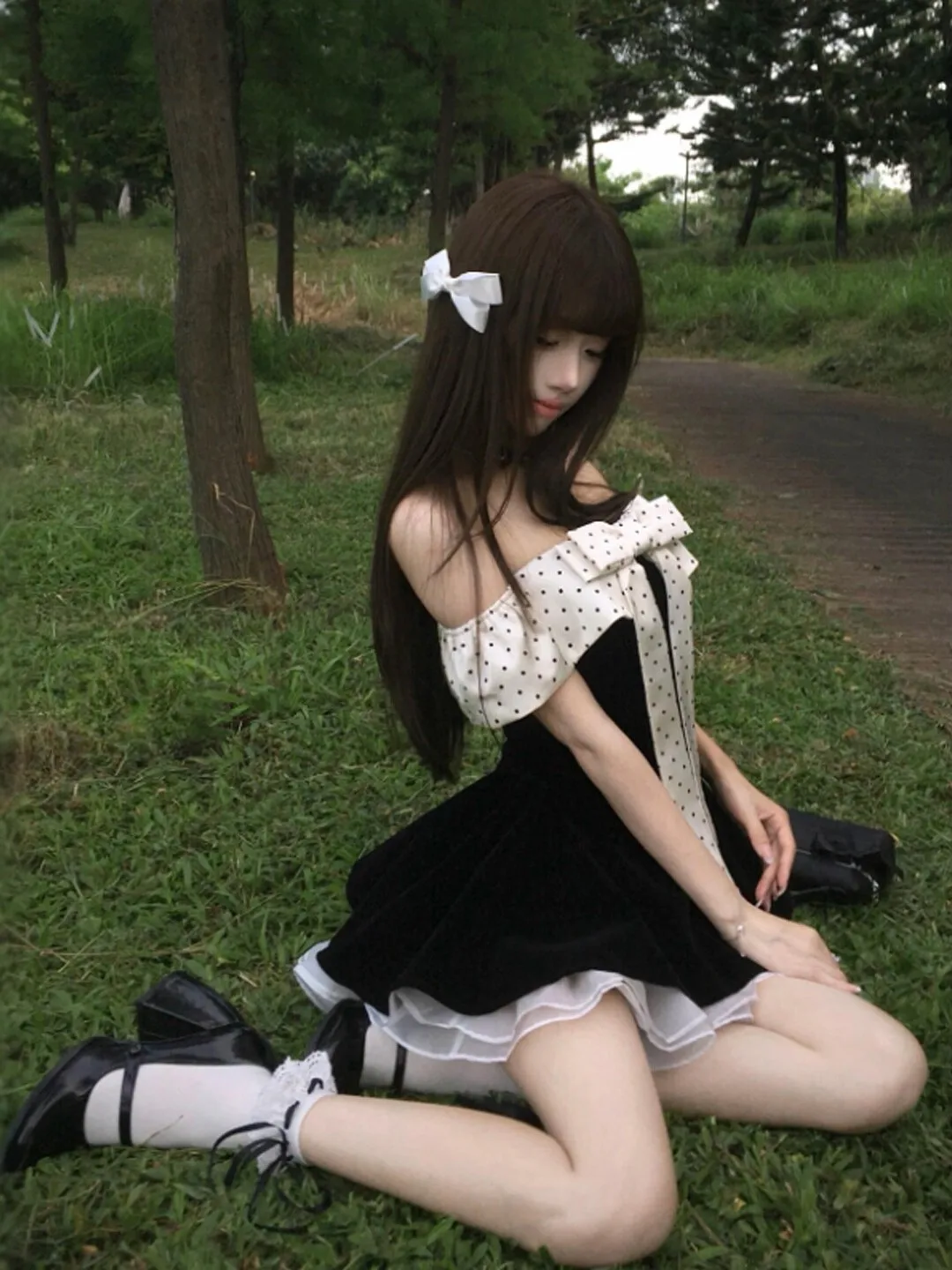 Unique Korean Style Beautiful One Shoulder Waist Cinched Fluffy Dress Summer Fashionable Elegant Princess Skirt Dress
Unique Korean Style Beautiful One Shoulder Waist Cinched Fluffy Dress Summer Fashionable Elegant Princess Skirt Dress