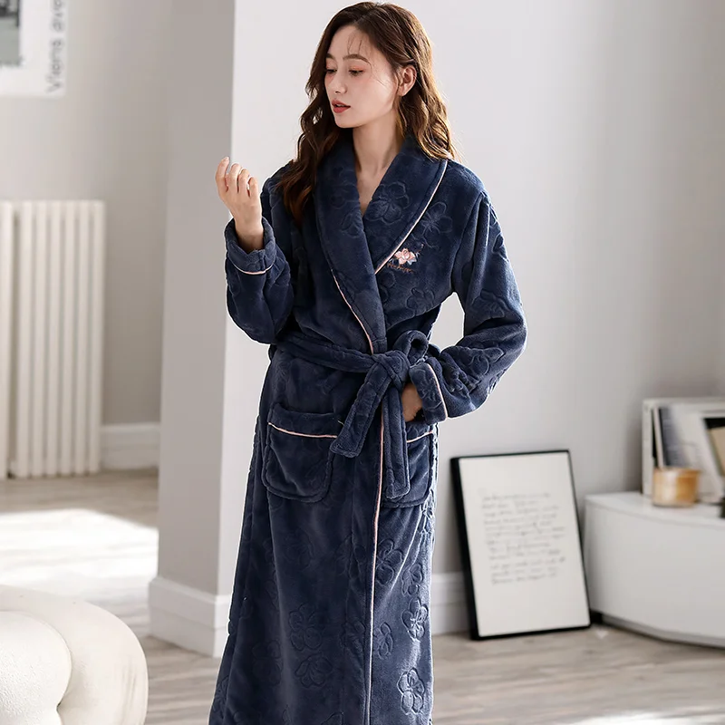 Coral Velvet Robe Female Sexy V-Neck Thick Dressing Gown With Belt Women's Bathrobe Autumn Winter Long Robe Womens Spas BathRobe
Coral Velvet Robe Female Sexy V-Neck Thick Dressing Gown With Belt Women's Bathrobe Autumn Winter Long Robe Womens Spas BathRobe