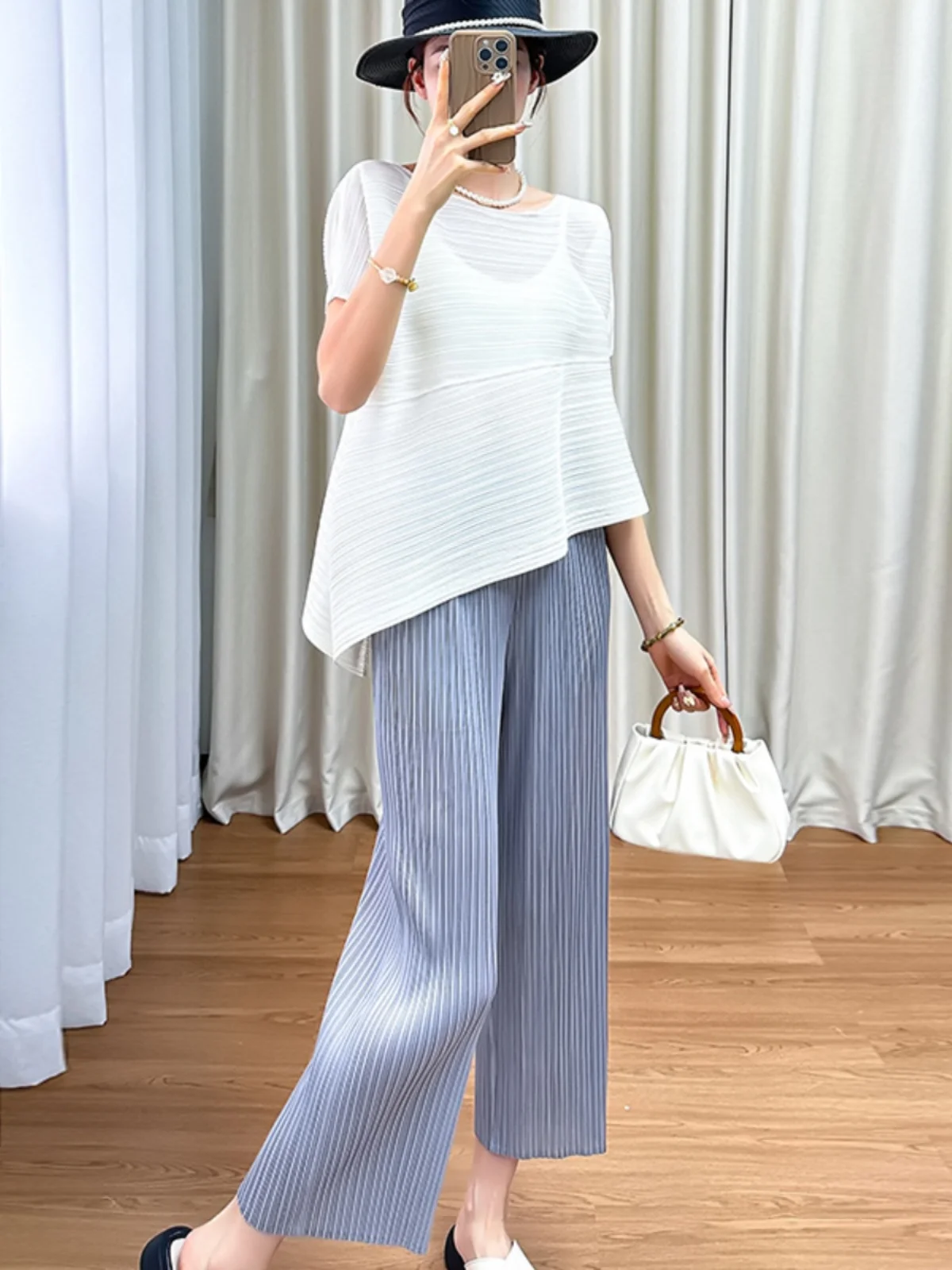 Chic Casual Pants Set Women's Pure Color Age-defying Asymmetrical Top Waist-cinching Straight Leg Pants Summer Outfit
Chic Casual Pants Set Women's Pure Color Age-defying Asymmetrical Top Waist-cinching Straight Leg Pants Summer Outfit