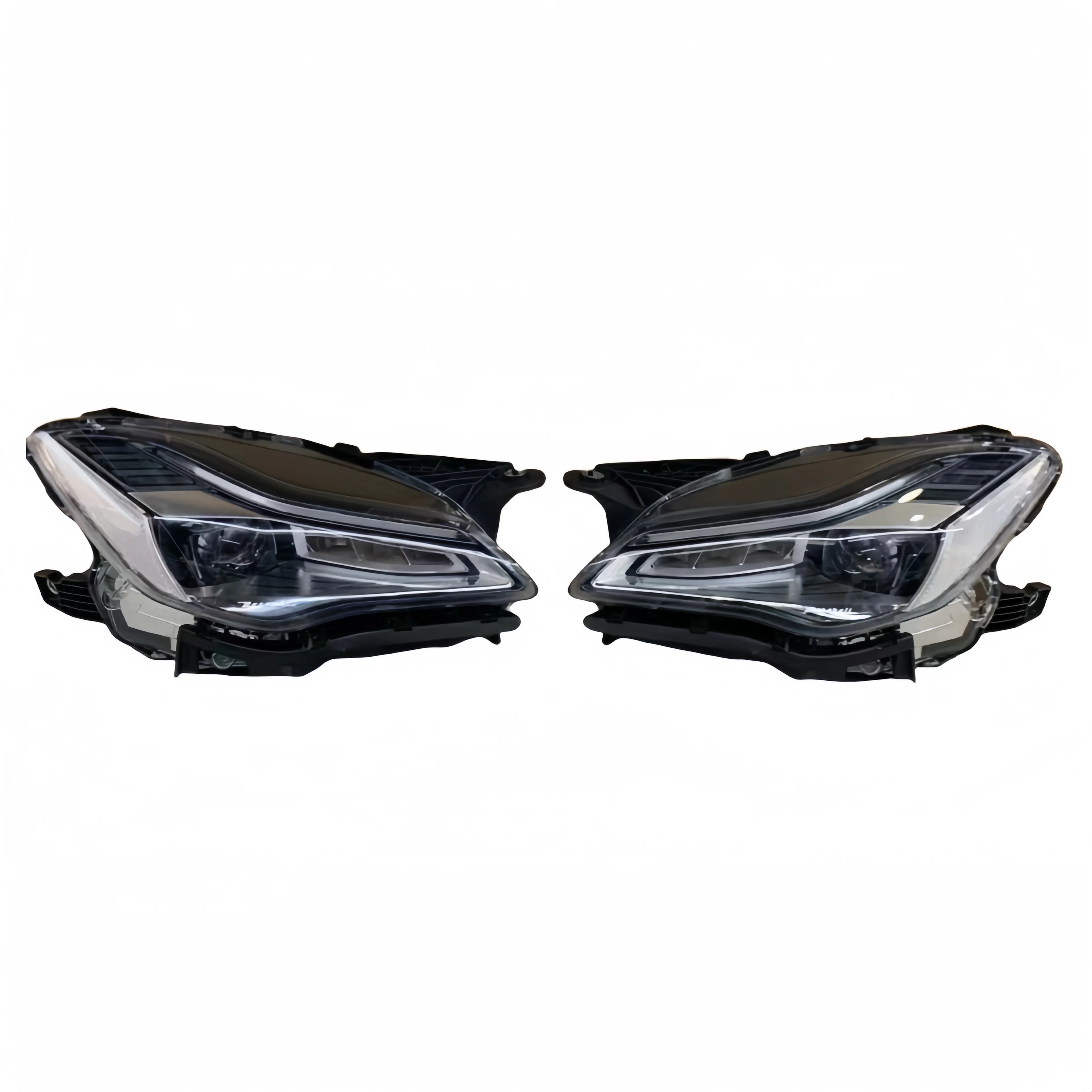 Suitable for Upgrading Quattroporte M156 Xenon Headlights with Chinese Made LED Headlight Kit Plug and Play
Suitable for Upgrading Quattroporte M156 Xenon Headlights with Chinese Made LED Headlight Kit Plug and Play
