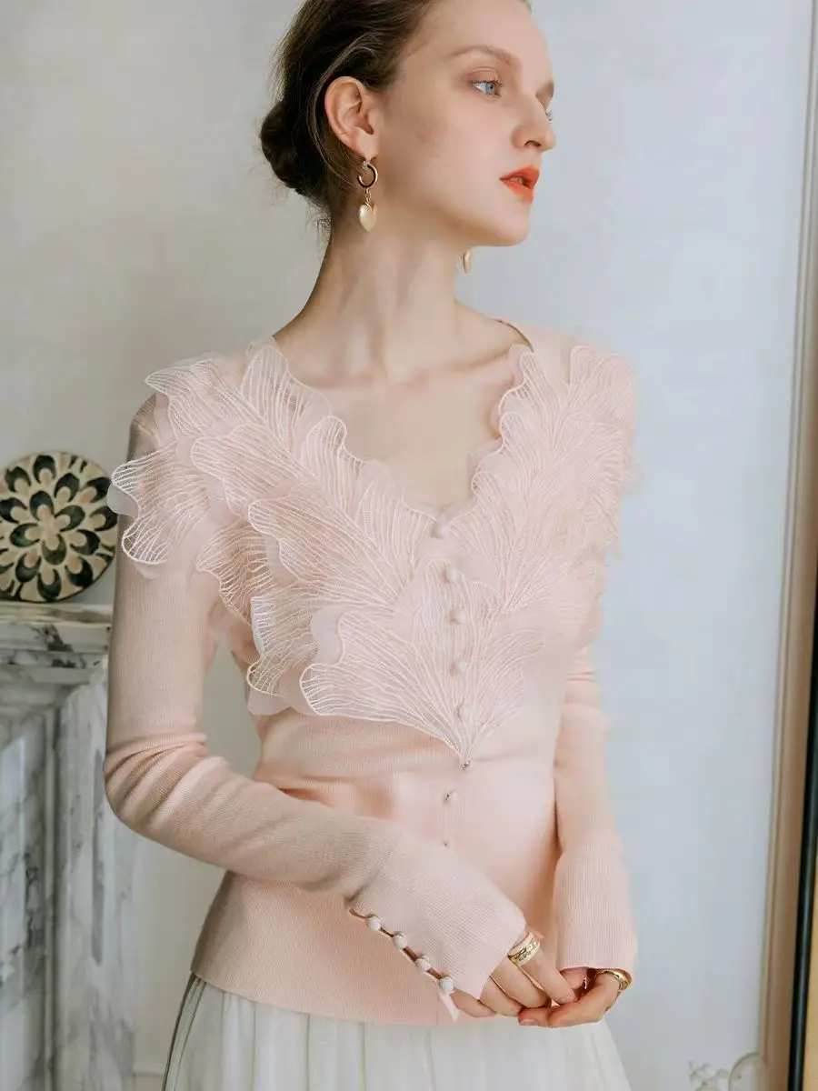 Sweet Hot Girl Pure Sexy Lace Knitted Shirt Women's Fall/Winter Slim Long Sleeve V-neck Top Fashion Female Clothes
Sweet Hot Girl Pure Sexy Lace Knitted Shirt Women's Fall/Winter Slim Long Sleeve V-neck Top Fashion Female Clothes